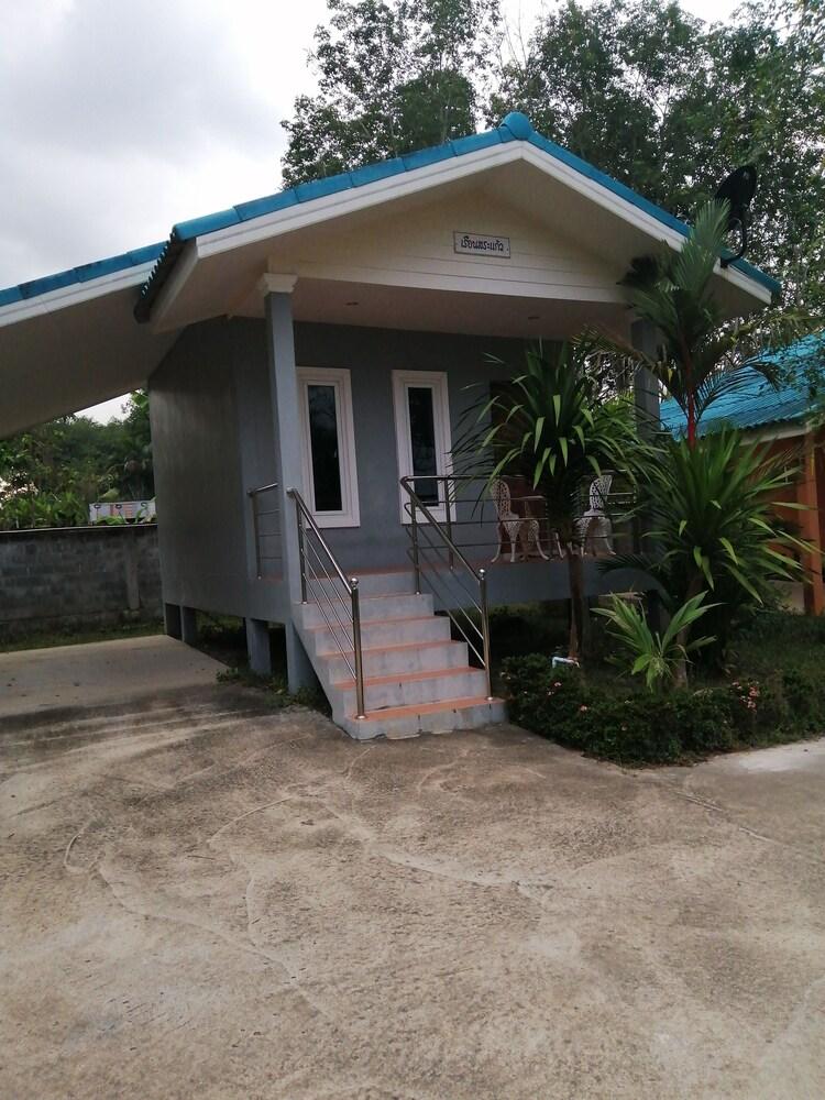 Oyo 75515 Sairung Farmstay Krabi town Eksteriør bilde